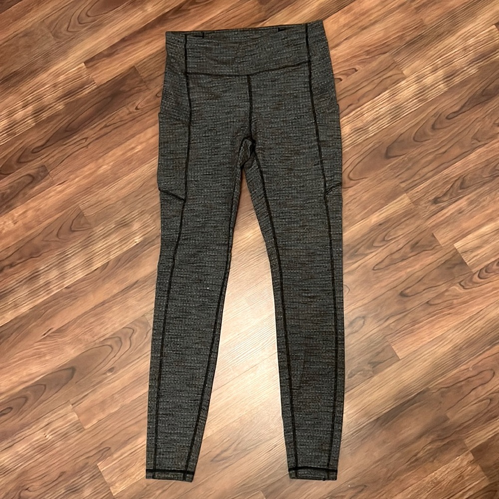 Lululemon Fast & Free High Rise Leggings. Size 8.